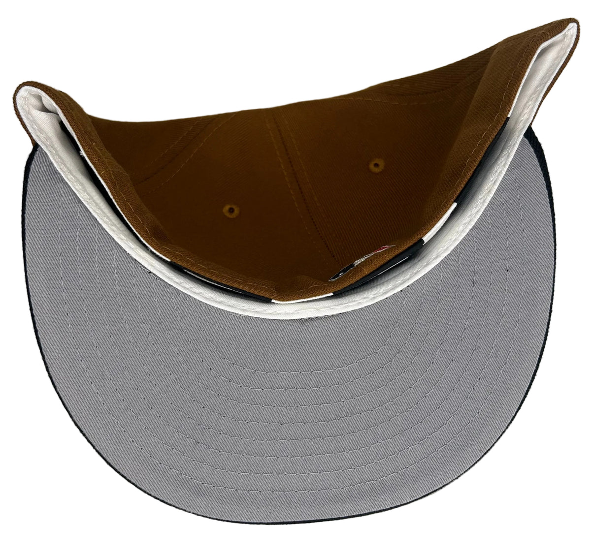 New Era Kansas City Royals 59FIFTY fitted hat features a brown crown with a black visor and a 40th-anniversary side patch.