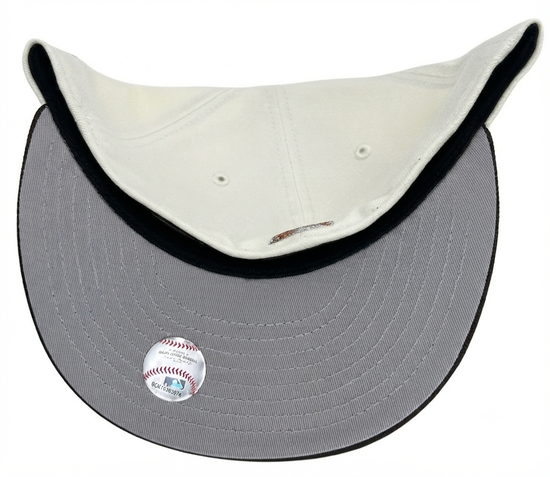 New Era 59FIFTY New York Yankees fitted cap featuring a 1998 World Series side patch.