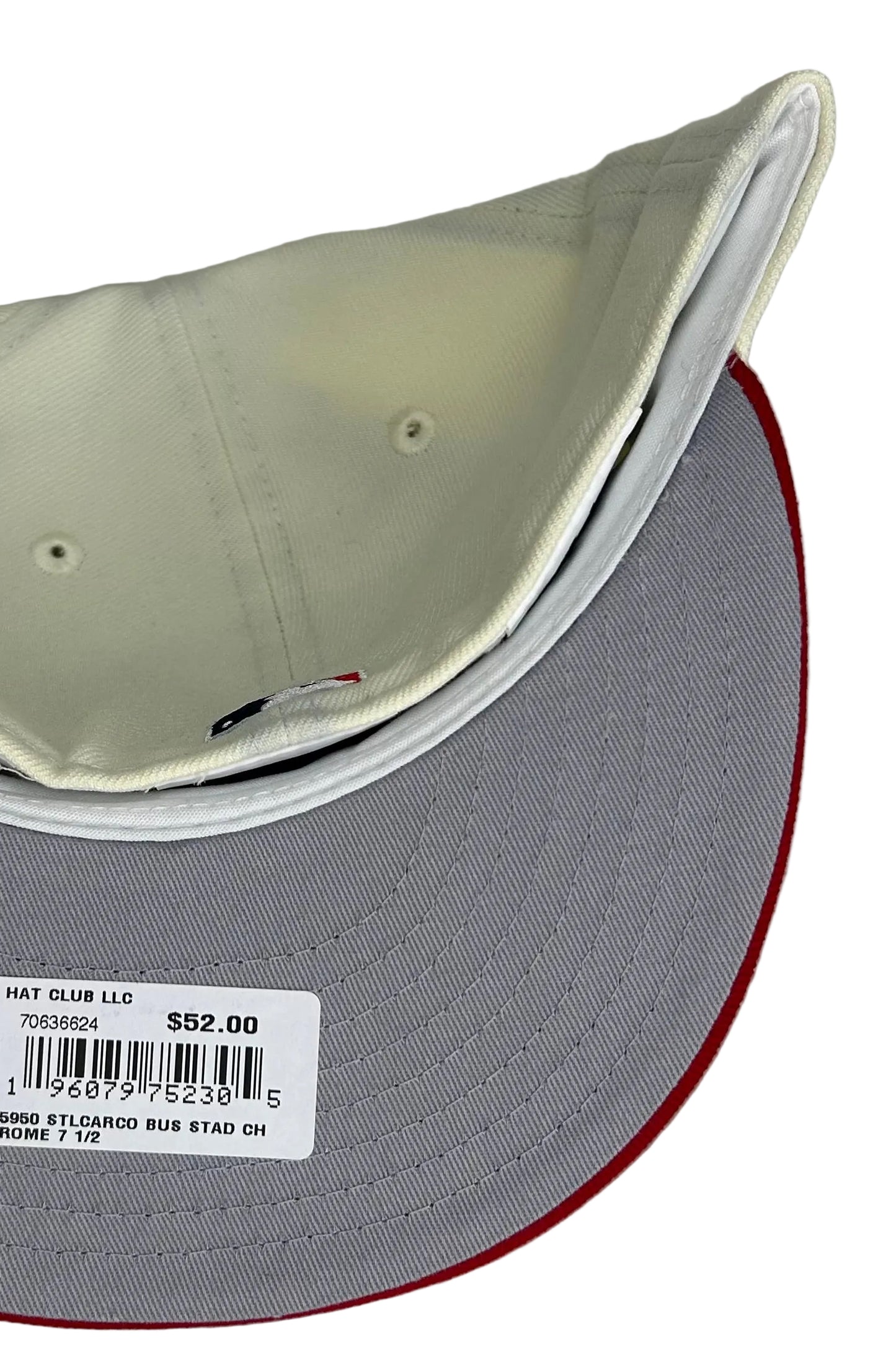 New Era St. Louis Cardinals fitted hat features a white crown, red visor, and a special patch commemorating the final season at Busch Stadium.