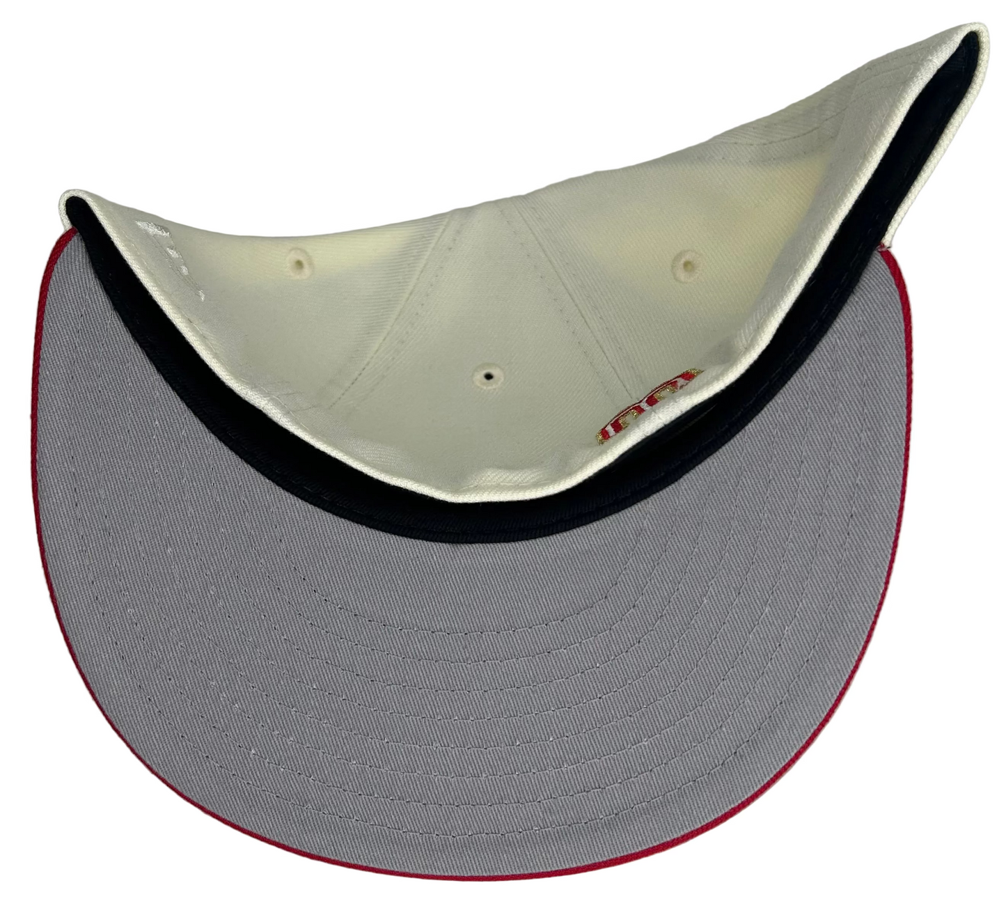 New Era 59FIFTY fitted hat features a cream-colored crown, a red visor, and an embroidered Mexican flag patch on the side.