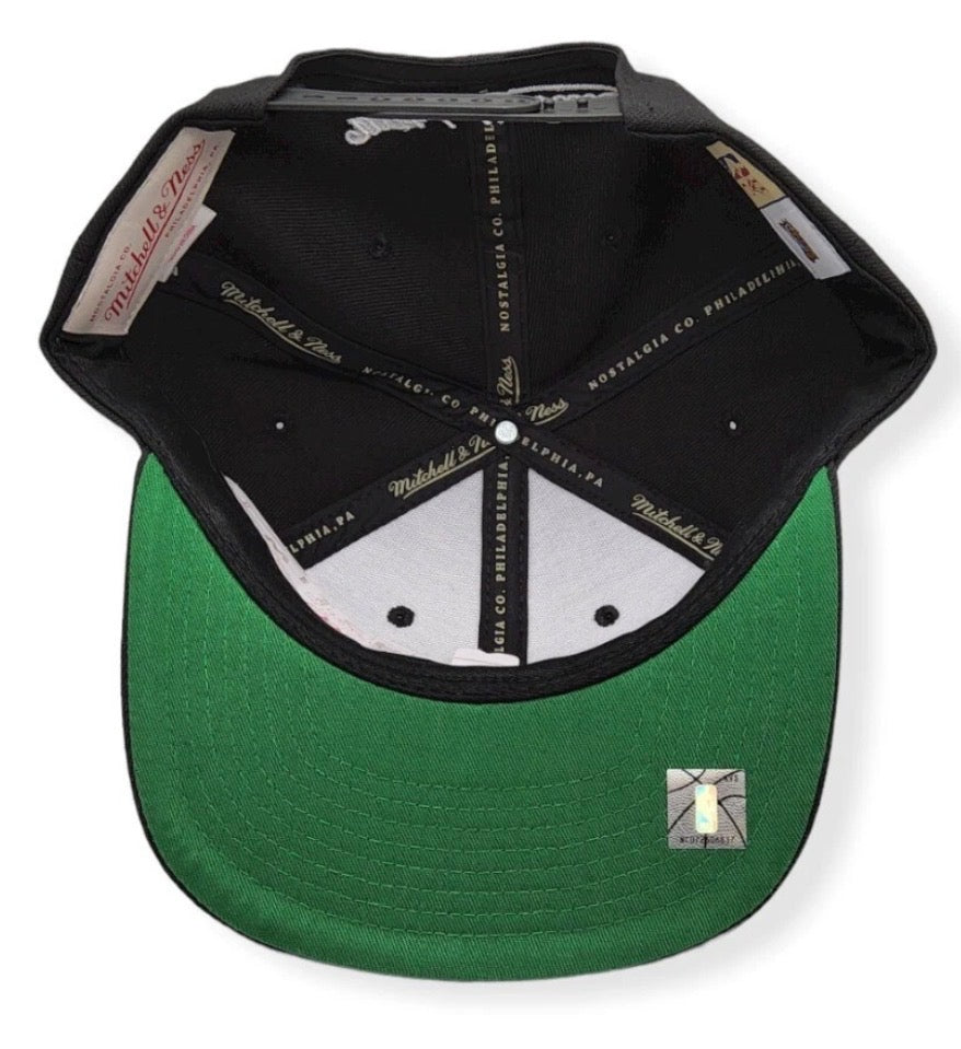 Philadelphia 76Ers NBA Core Basic Snapback Mitchell & ness black.