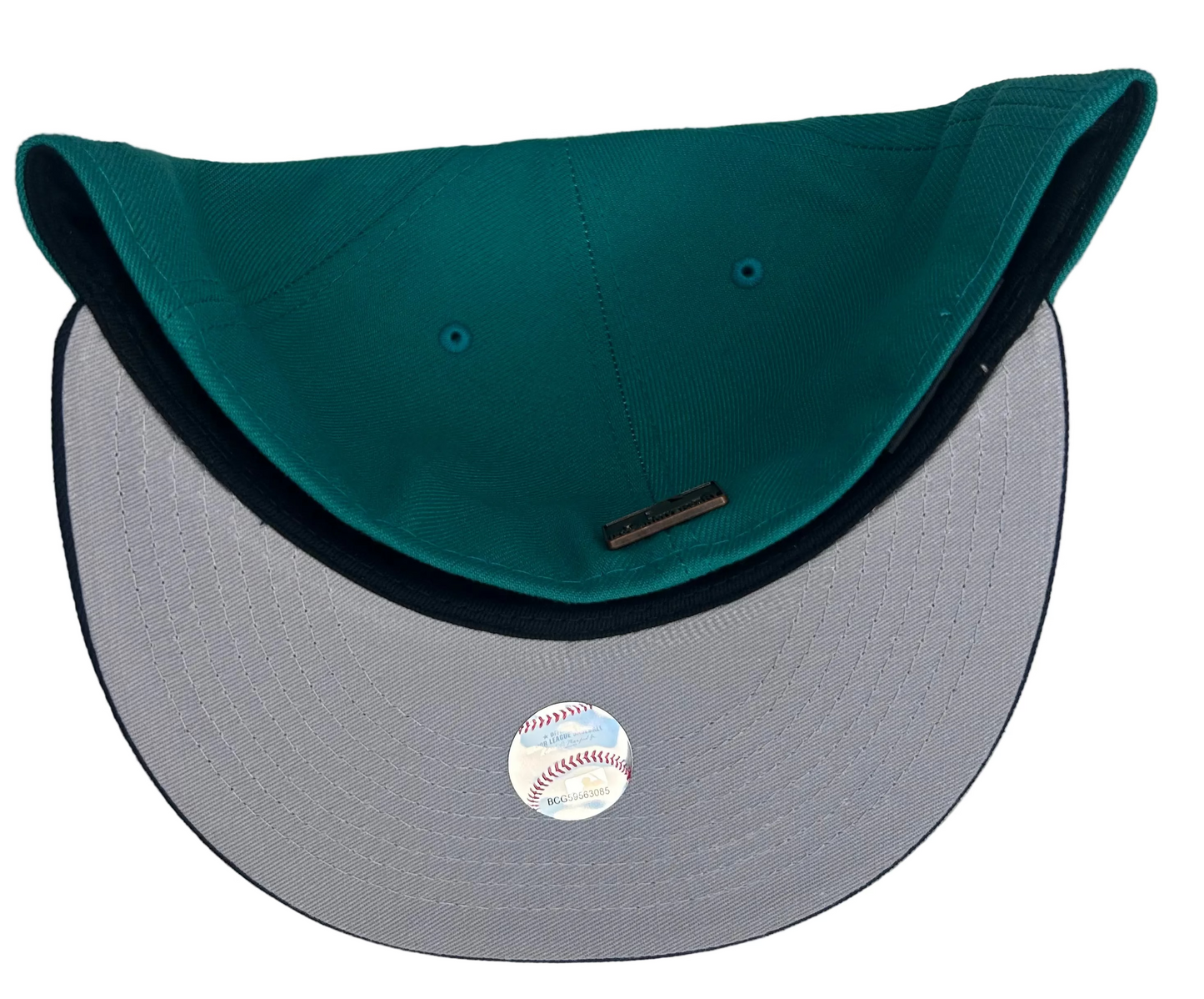 New Era 59Fifty fitted hat features a teal crown and navy brim for the Seattle Mariners.