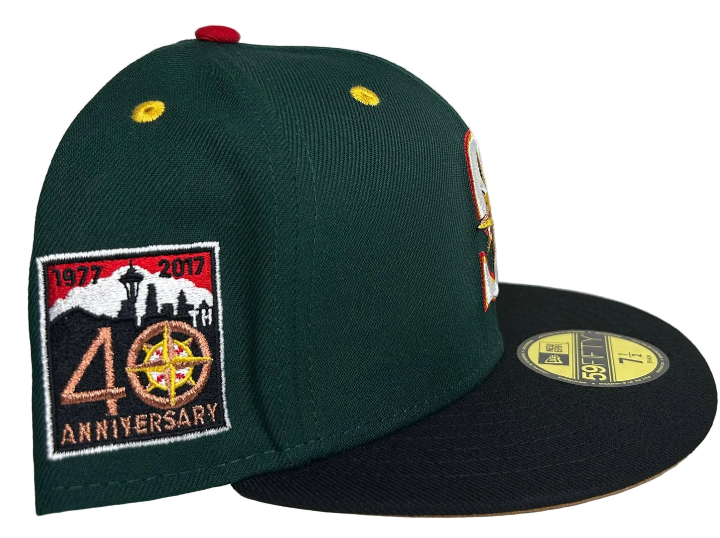New Era 59FIFTY Seattle Mariners fitted hat featuring a special 40th Anniversary side patch.