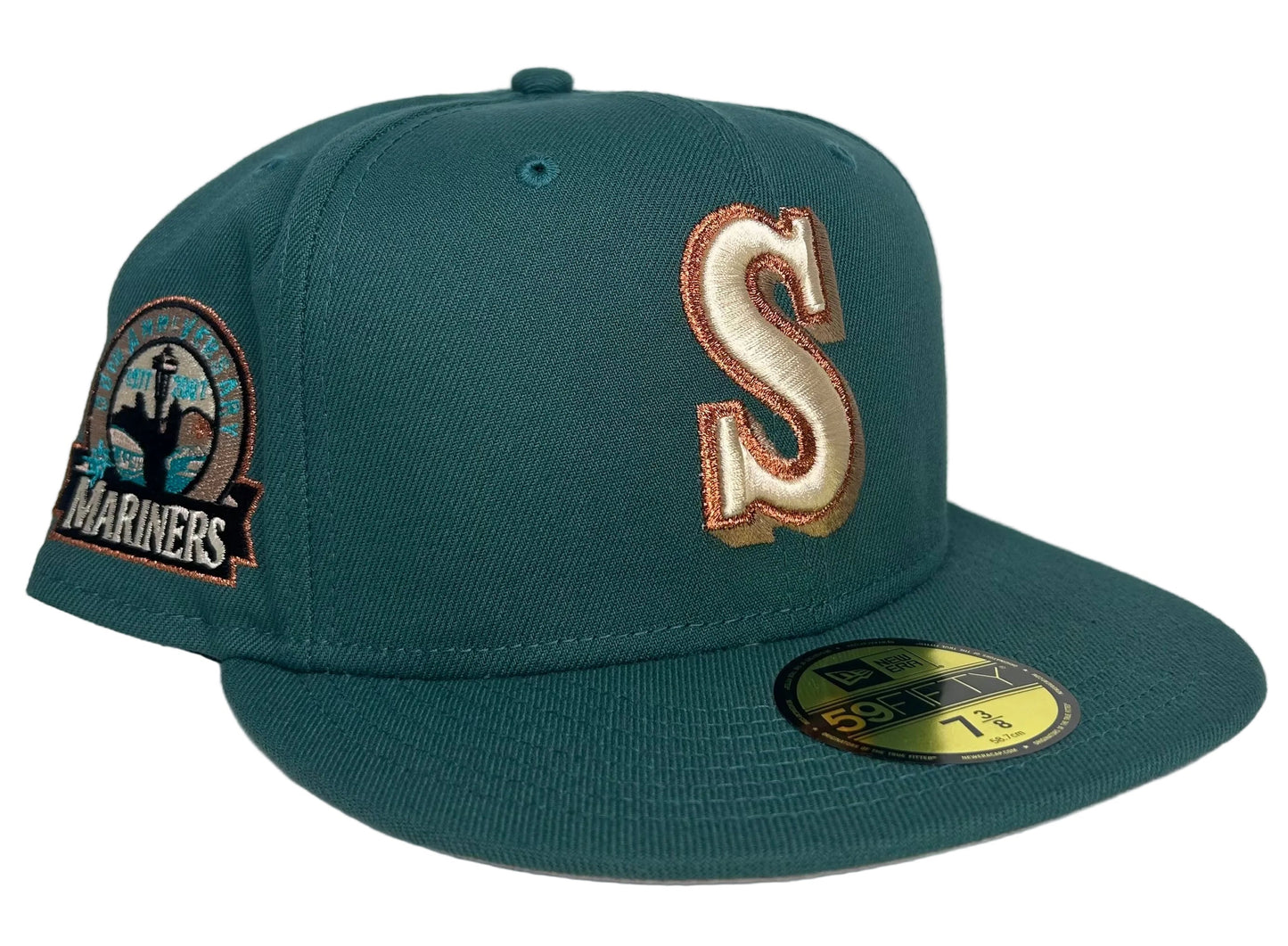 New Era Seattle Mariners 59FIFTY fitted cap in a dark green colorway with a metallic copper anniversary patch on the side.