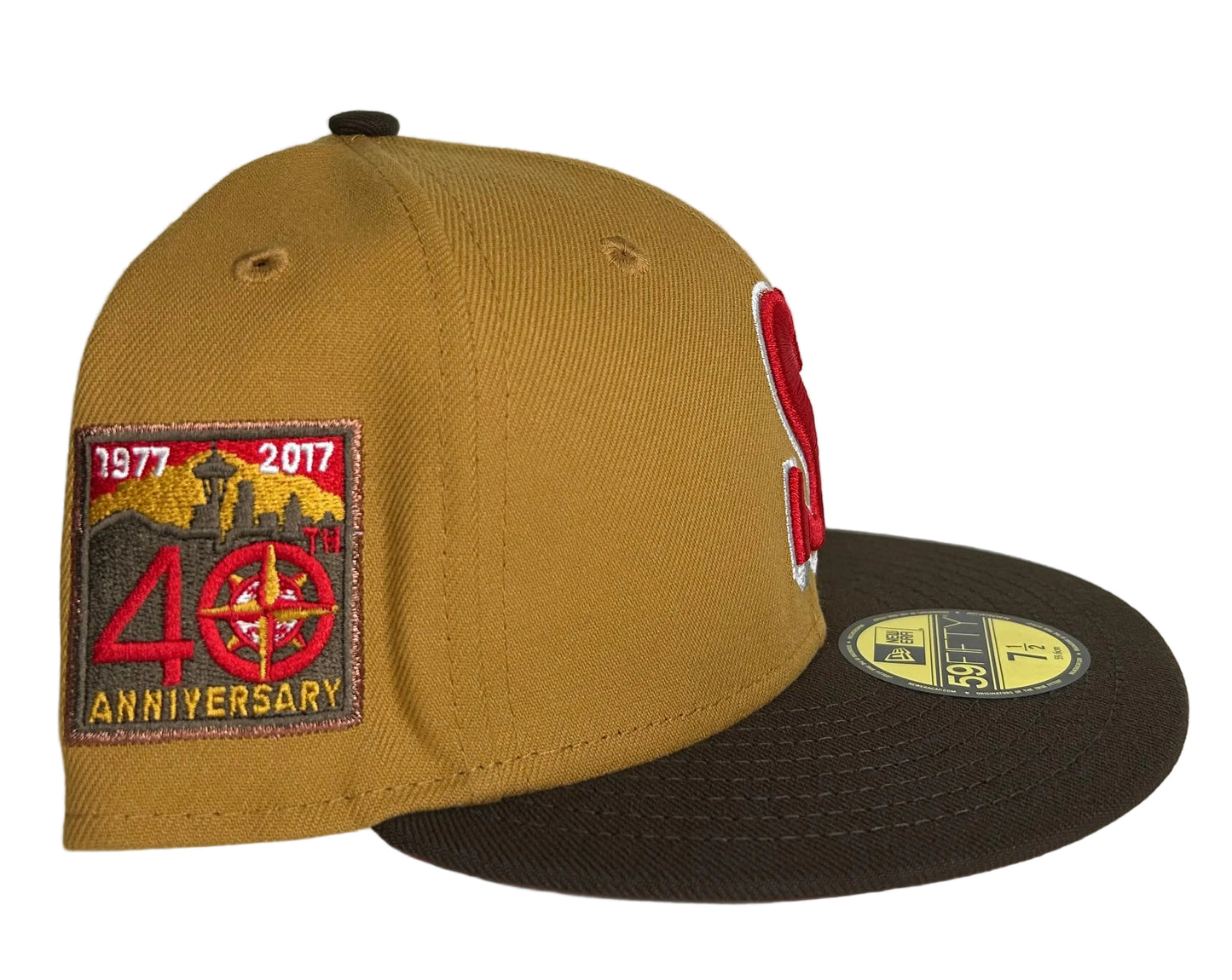 New Era Seattle Mariners 59FIFTY fitted hat featuring a Panama tan crown and brown visor.