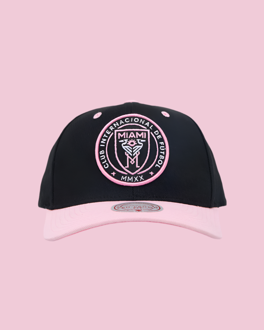 Mitchell & Ness INTER MIAMI LOGO PRO CROWN SNAPBACK.