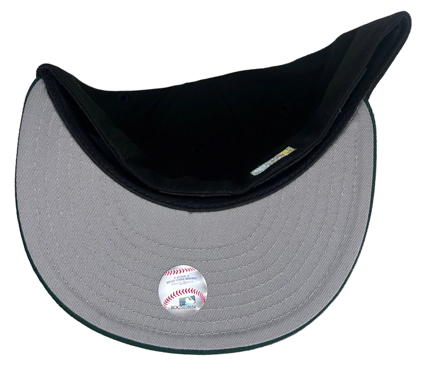 New Era Philadelphia Phillies 59FIFTY fitted hat features a black crown with a dark green visor and a commemorative 1996 All-Star Game side patch.