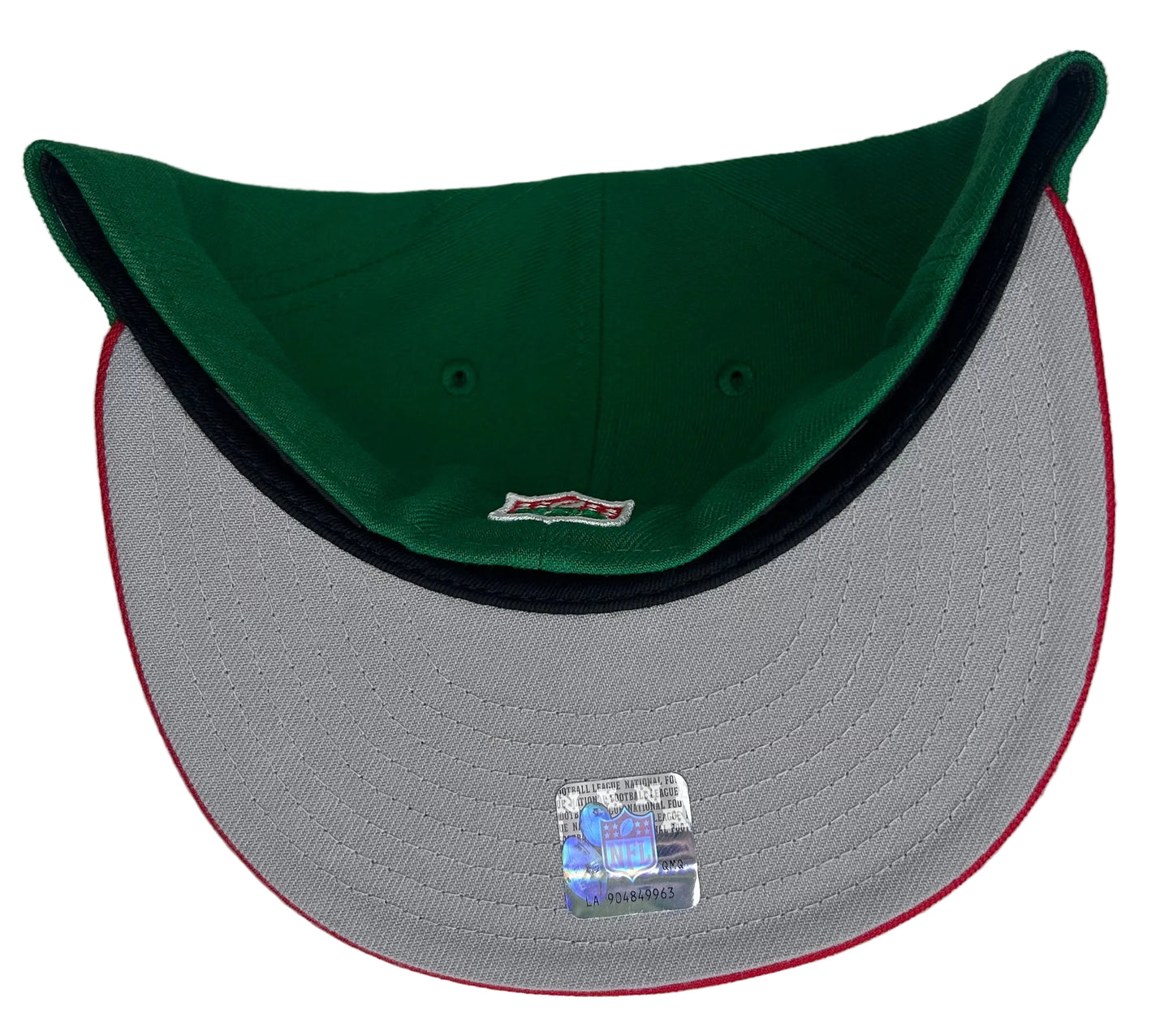 Las Vegas Raiders “Mexico” 59FIFTY fitted hat by New Era featuring a green crown and red brim