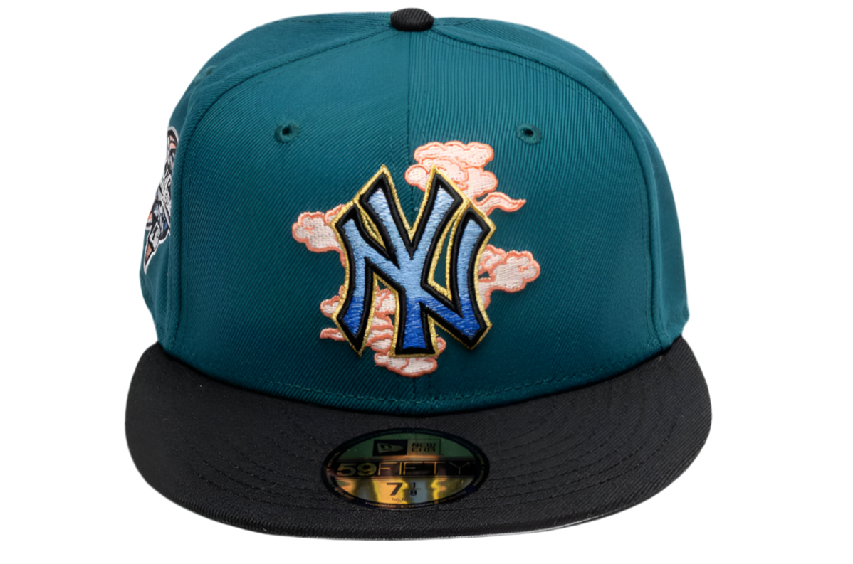 New Era New York Yankees 59Fifty fitted “Cloud Spiral” hat.
