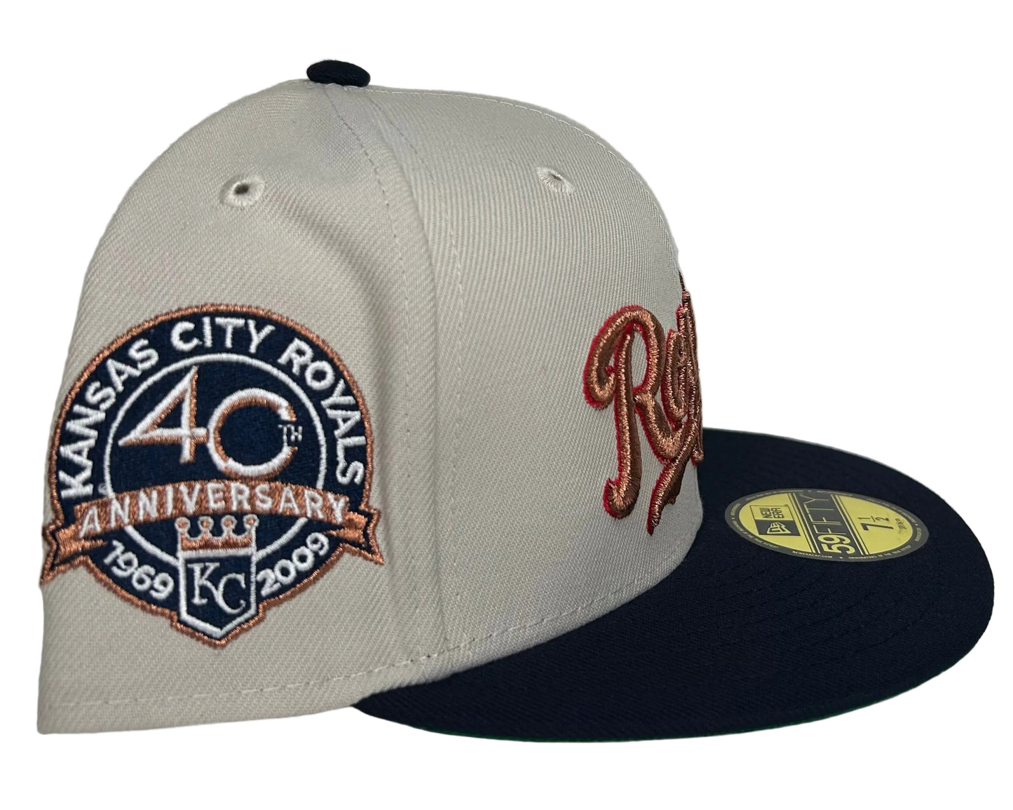 New Era Kansas City Royals 59Fifty fitted cap featuring a 40th anniversary side patch, cream crown, and navy blue visor.