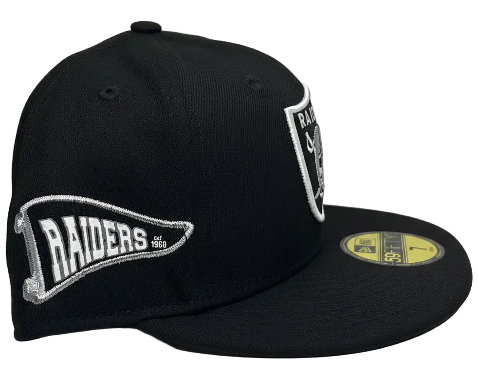 New Era 59FIFTY Las Vegas Raiders fitted hat w/ a Pennant Flag side patch & a NFL team logo.