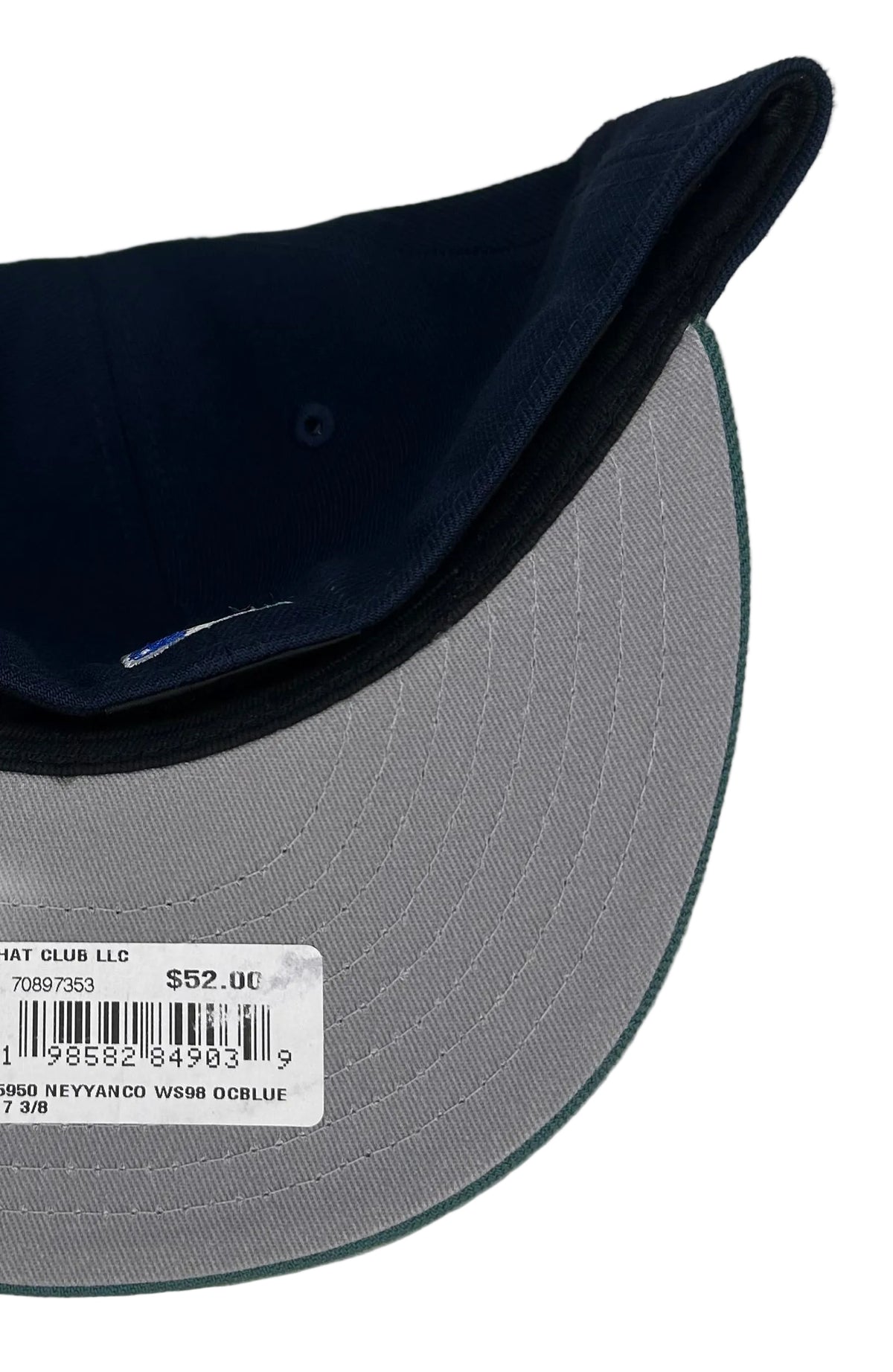 New Era 59FIFTY New York Yankees fitted cap in dark navy blue with a contrasting green visor and a commemorative 1998 World Series side patch.
