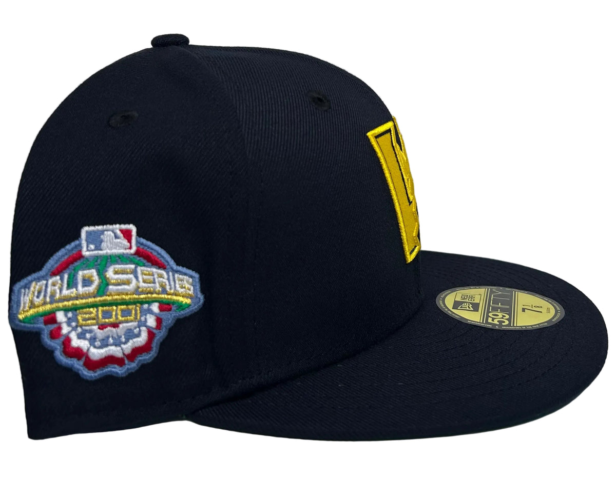 New Era 59FIFTY Arizona Diamondbacks fitted hat featuring an upside-down team logo and a 2001 World Series side patch.