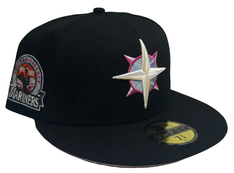 Seattle Mariners 30th Anniversary New Era 59FIFTY fitted hat features a black crown with a metallic, multicolored compass logo and a special commemorative patch on the side.