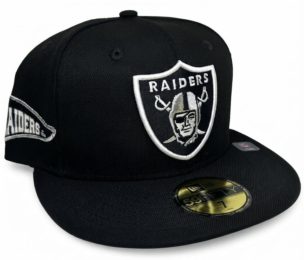 New Era 59FIFTY Las Vegas Raiders fitted hat w/ a Pennant Flag side patch & a NFL team logo.