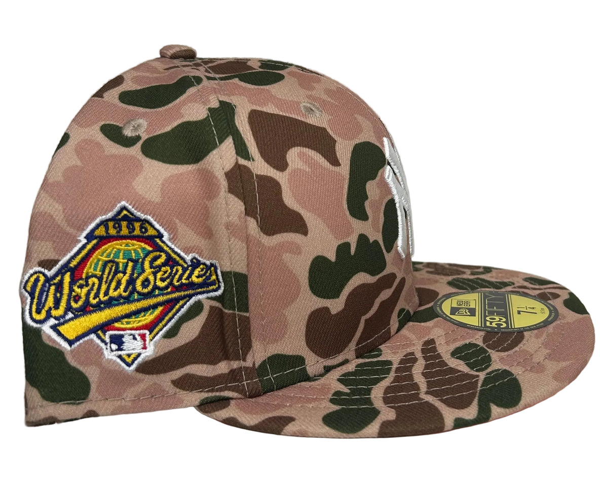 New Era 59FIFTY New York Yankees Duck Camo Fitted Hat featuring a distinct duck camo pattern and a 1996 World Series side patch.