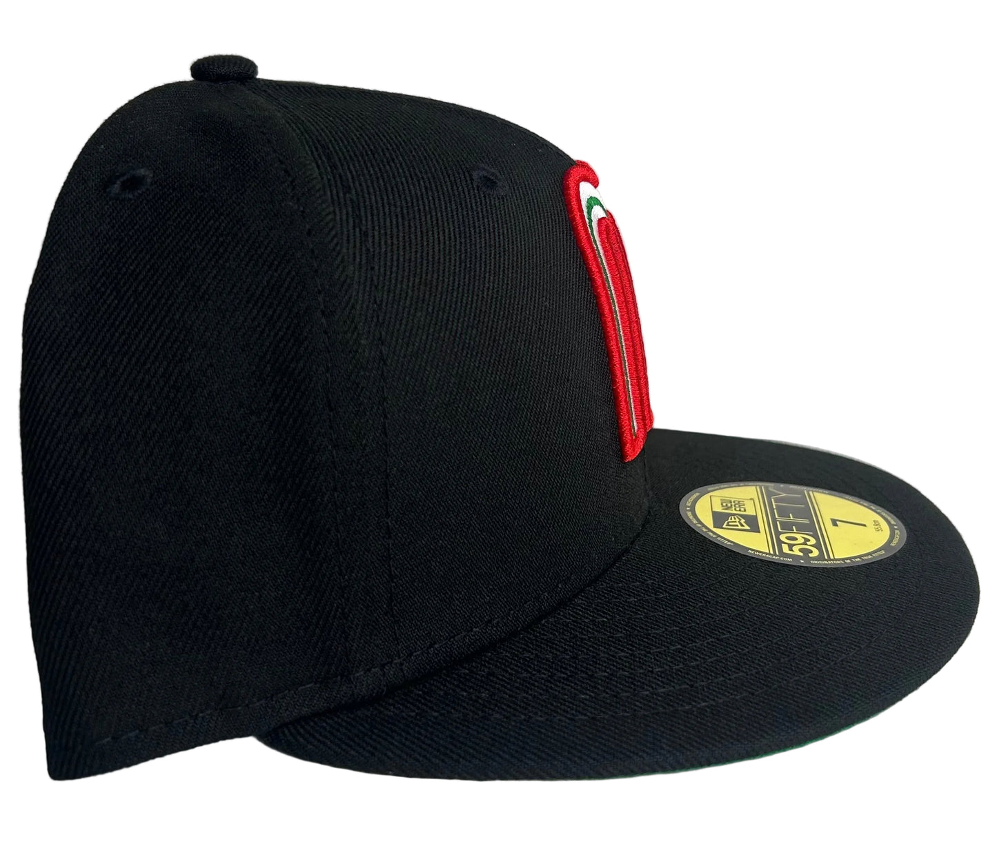 New Era 59FIFTY Mexico World Baseball Classic fitted cap features a prominent "M" logo with national flag colors.