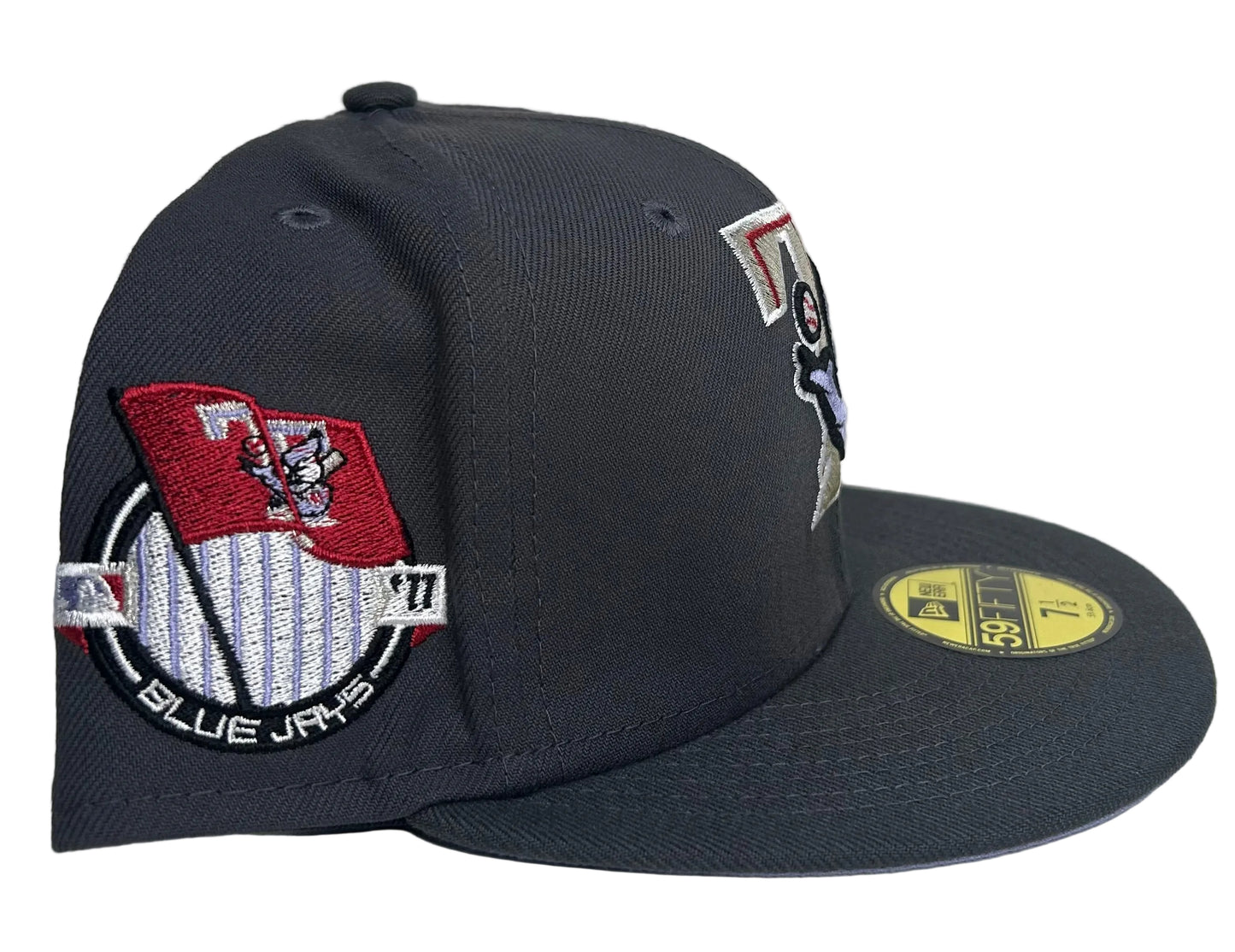 New Era Toronto Blue Jays fitted hat, featuring a special embroidered team logo on the front and a 30th-anniversary patch on the side.