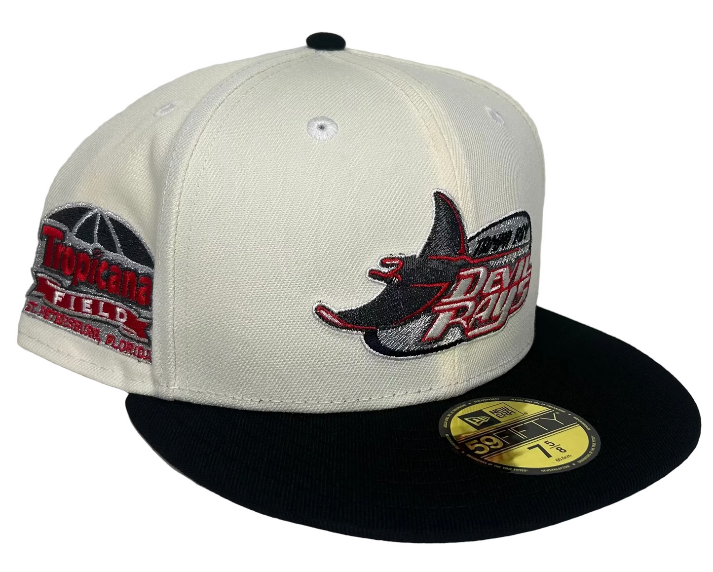 New Era 59Fifty Tampa Bay Rays hat features a cream crown, black visor, and a 1998 inaugural season patch.