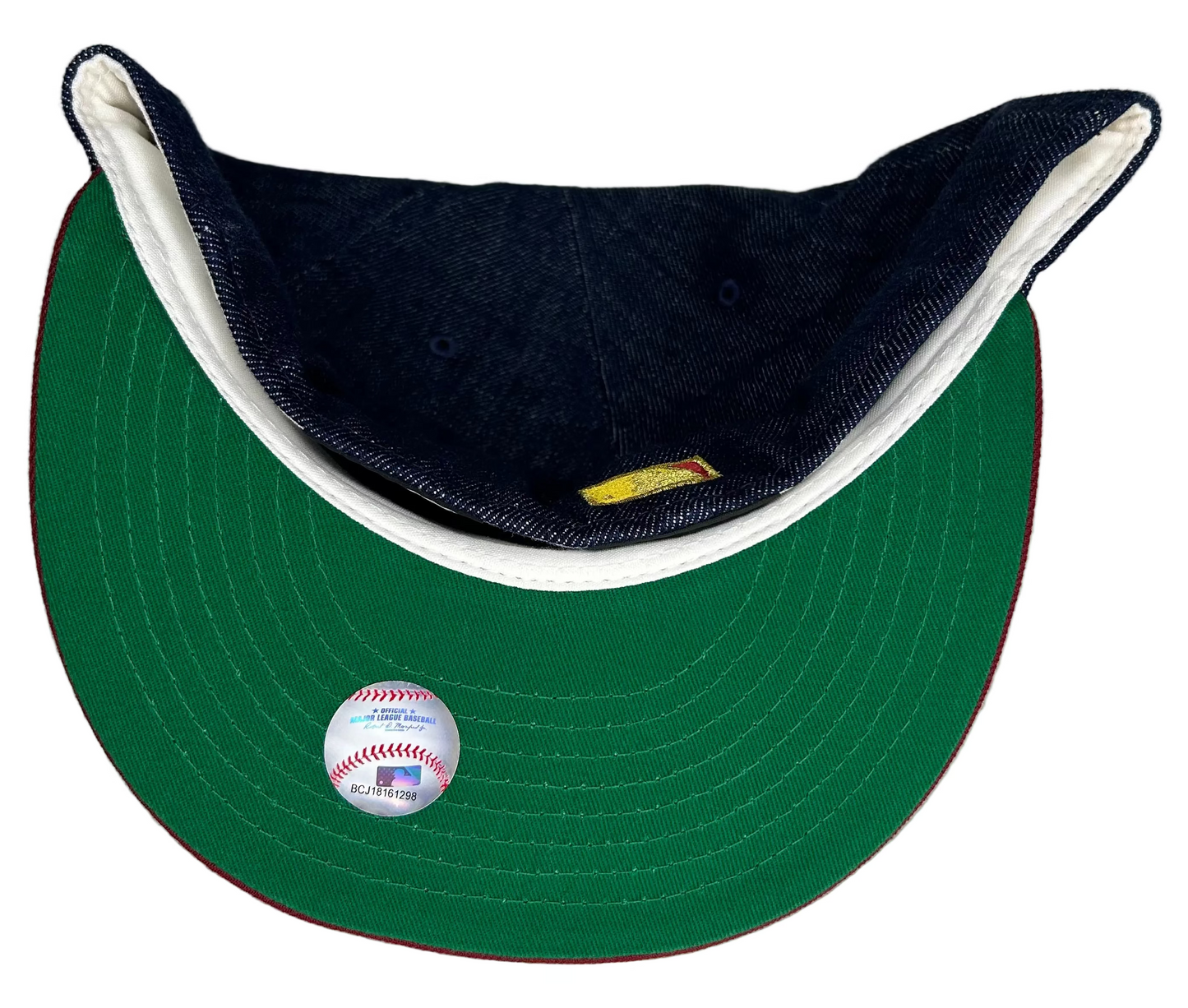 New Era Washington Nationals fitted hat features a denim crown and a burgundy visor.