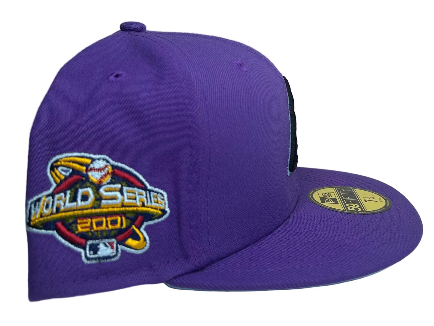 New Era 59FIFTY Arizona Diamondbacks fitted hat featuring a 2001 World Series side patch and a teal-outlined team logo W/ a Cloud Uv.