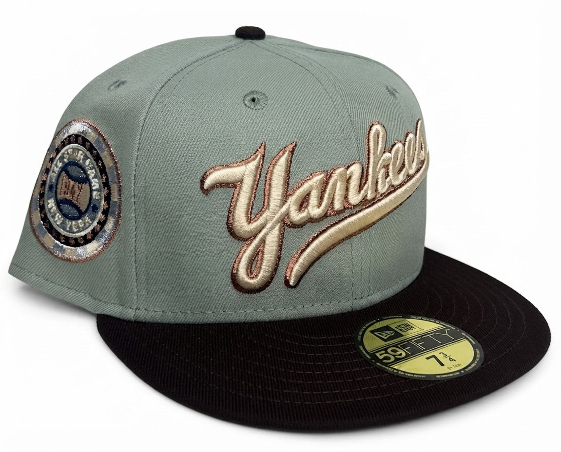 New Era New York Yankees 59FIFTY fitted Hat featuring a grey crown & a dark brown brim.