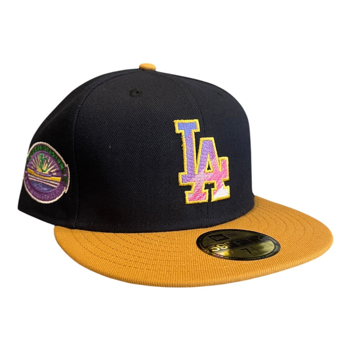 Los Angeles Dodgers New Era 59Fifty “Santa Monica Nights” fitted Hat.
