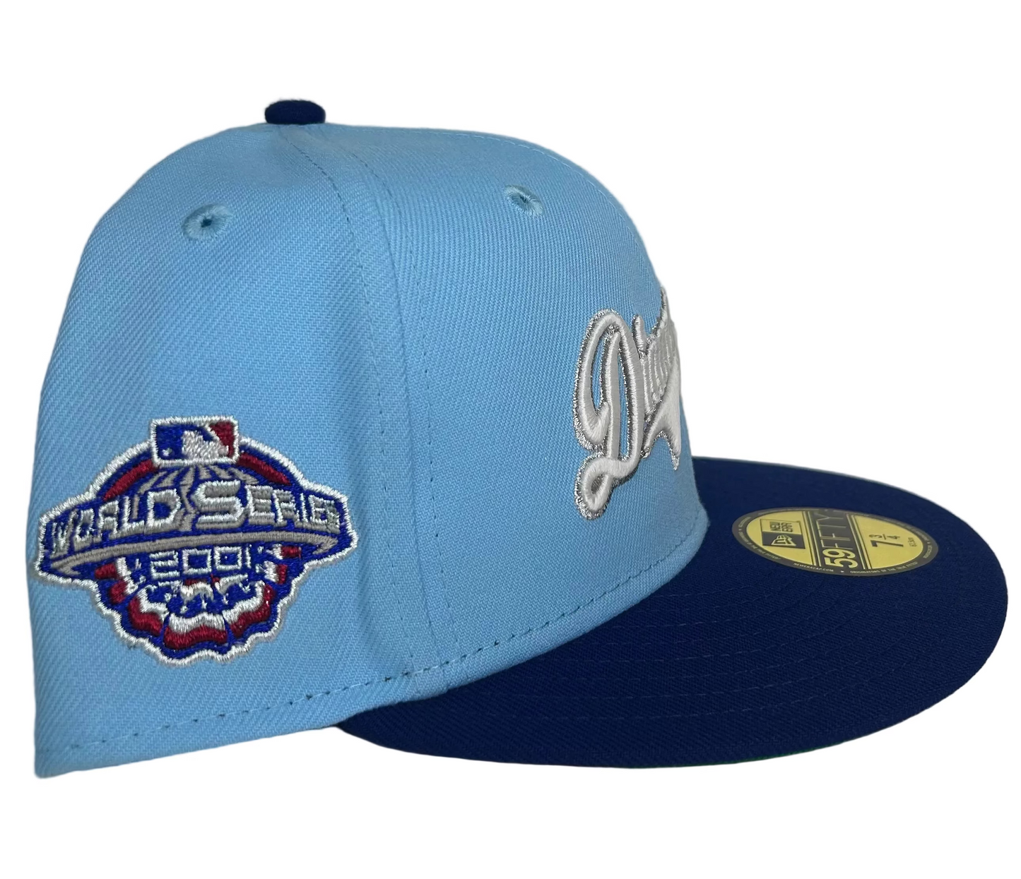 New Era 59FIFTY Arizona Diamondbacks Light blue & Navy blue 2-Tone fitted hat featuring a 2001 World Series side patch. 