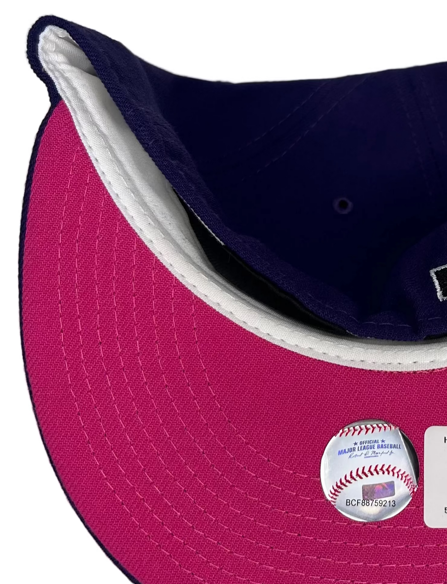 New Era 59FIFTY fitted New York Giants AUX Pack purple & pink design “Cameron”  w/ a 1954 World Series patch. 