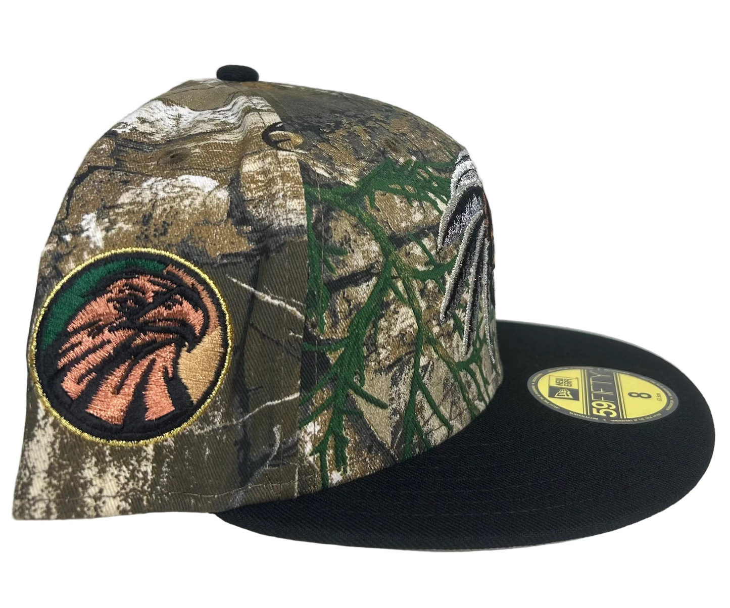 New Era Mexico Aztec Skull Warrior 59FIFTY fitted cap featuring a camouflage crown and black visor.