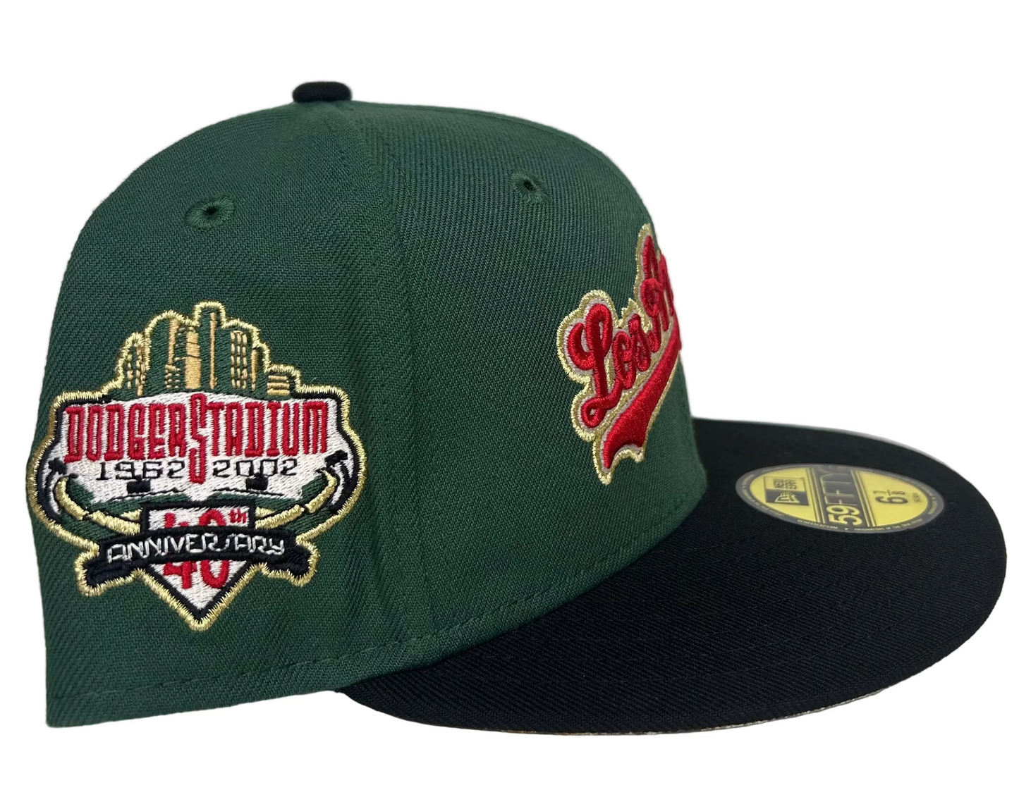 New Era 59Fifty Los Angeles Dodgers fitted hat featuring a dark green crown, black visor, red script embroidery, and a 40th-anniversary stadium side patch.