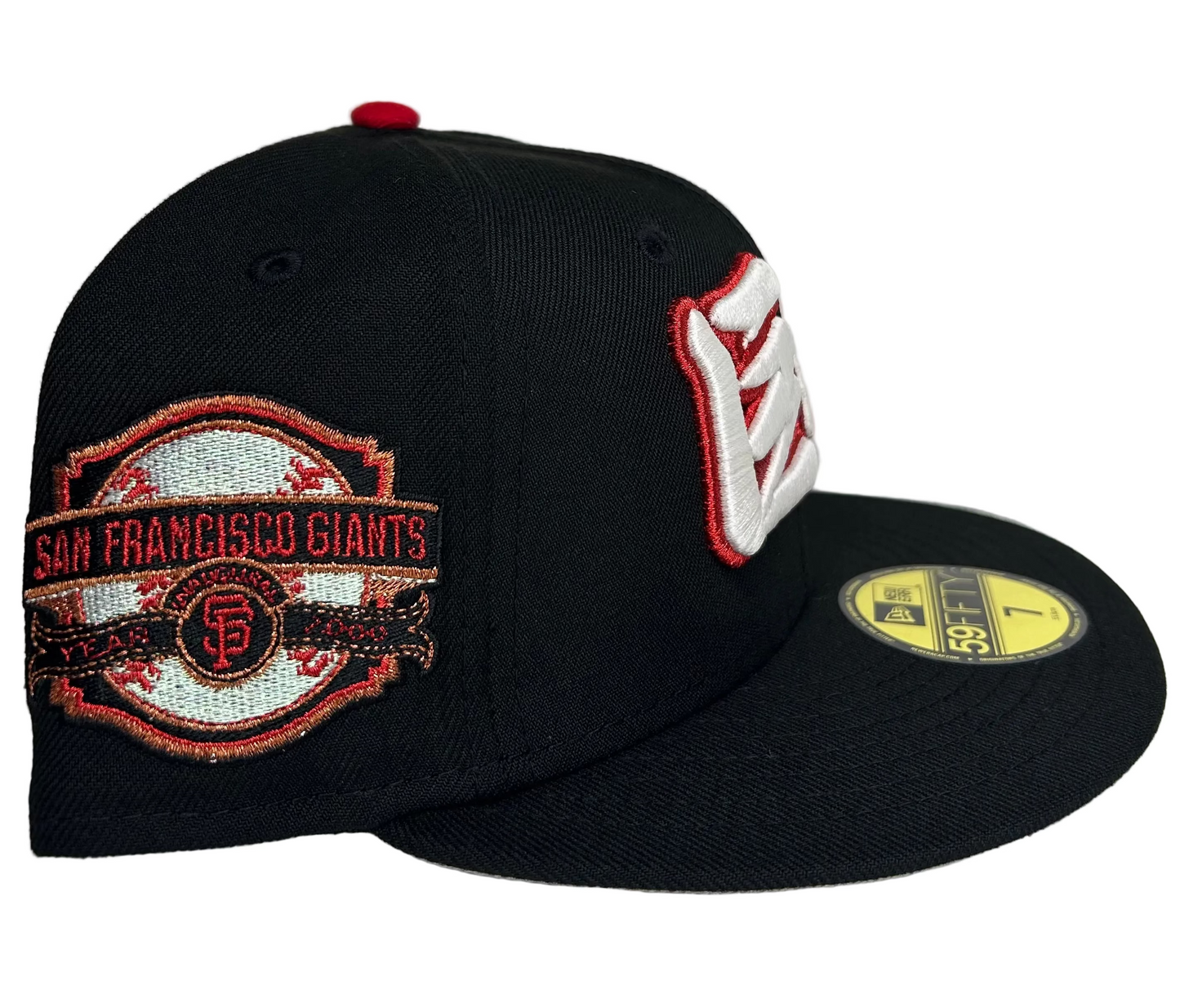 New Era 59FIFTY San Francisco Giants hat featuring custom Japanese kanji embroidery on the front.