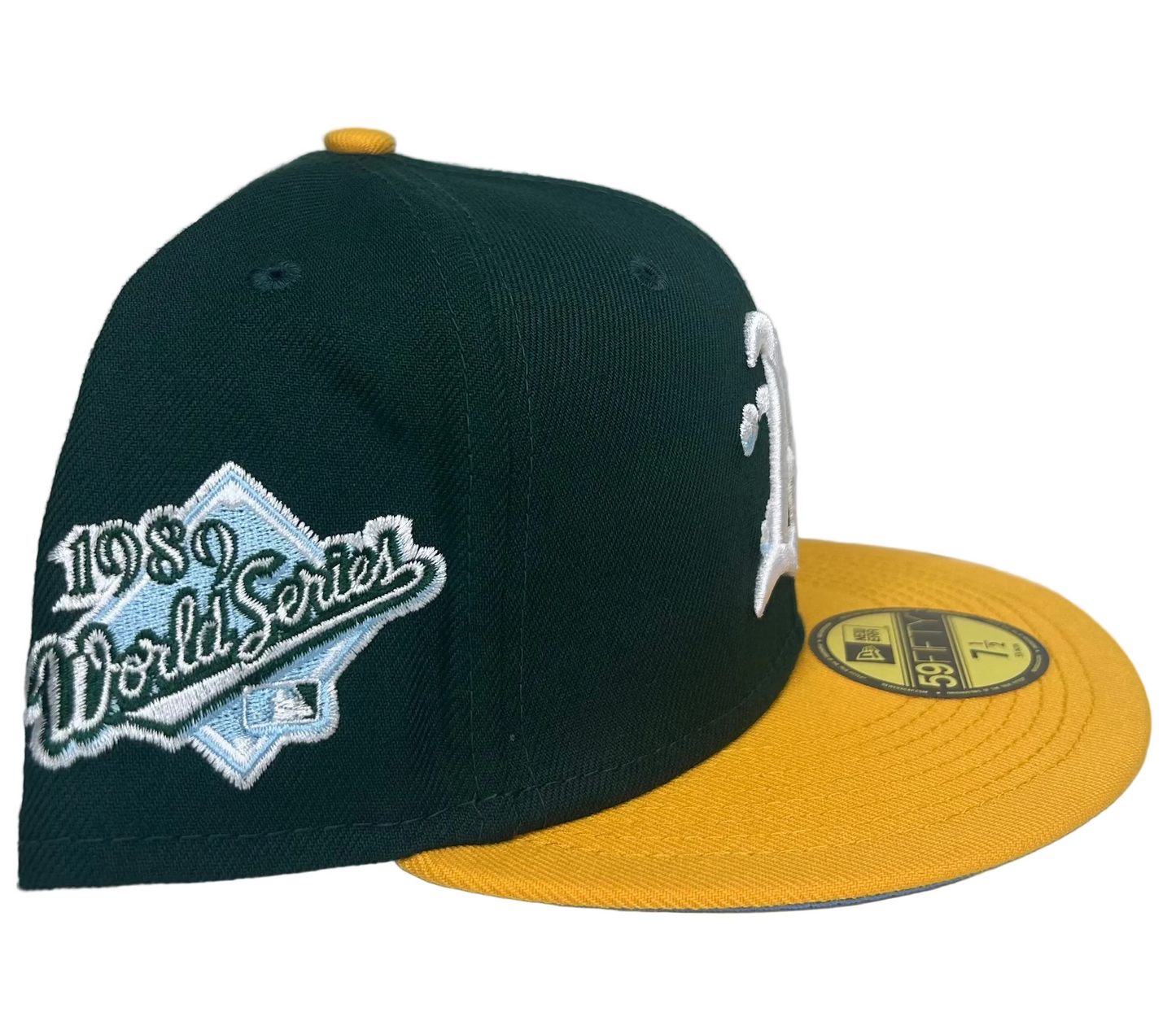 New Era Oakland Athletics "Comic Cloud" 59Fifty fitted hat featuring a cloud-themed logo and a 1989 World Series side patch.