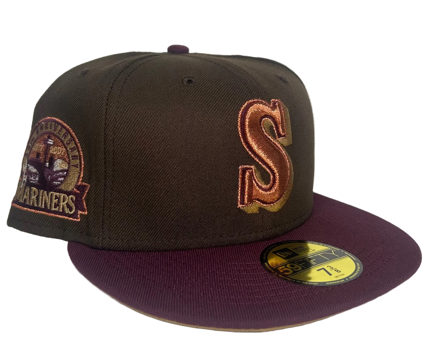 New Era Seattle Mariners 30th Anniversary Community Edition 59Fifty fitted hat in a brown colorway with a maroon visor.
