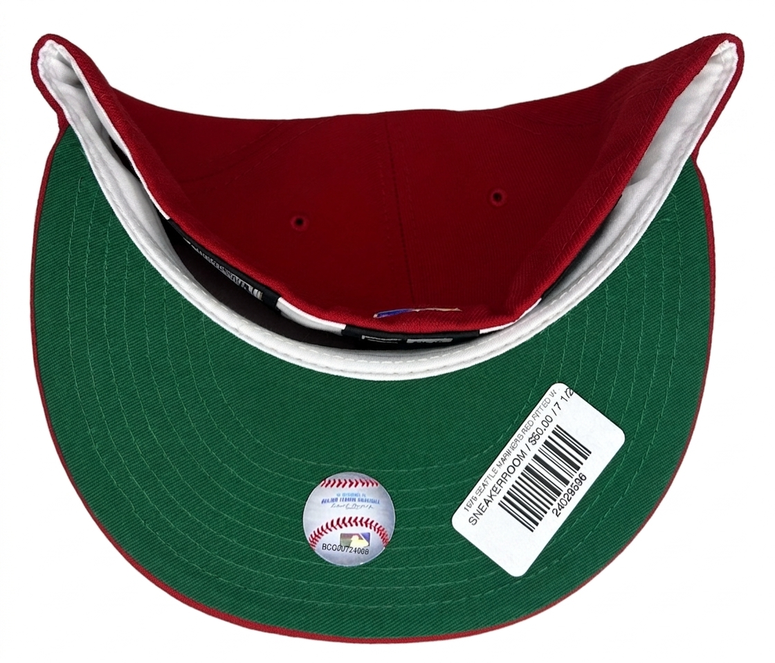 New Era 59FIFTY Seattle Mariners fitted hat features a vibrant red design with a 1979 All-Star Game side patch.