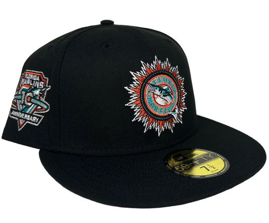 New Era 59FIFTY Florida Marlins hat features a 10th-anniversary side patch and a distinctive black crown.